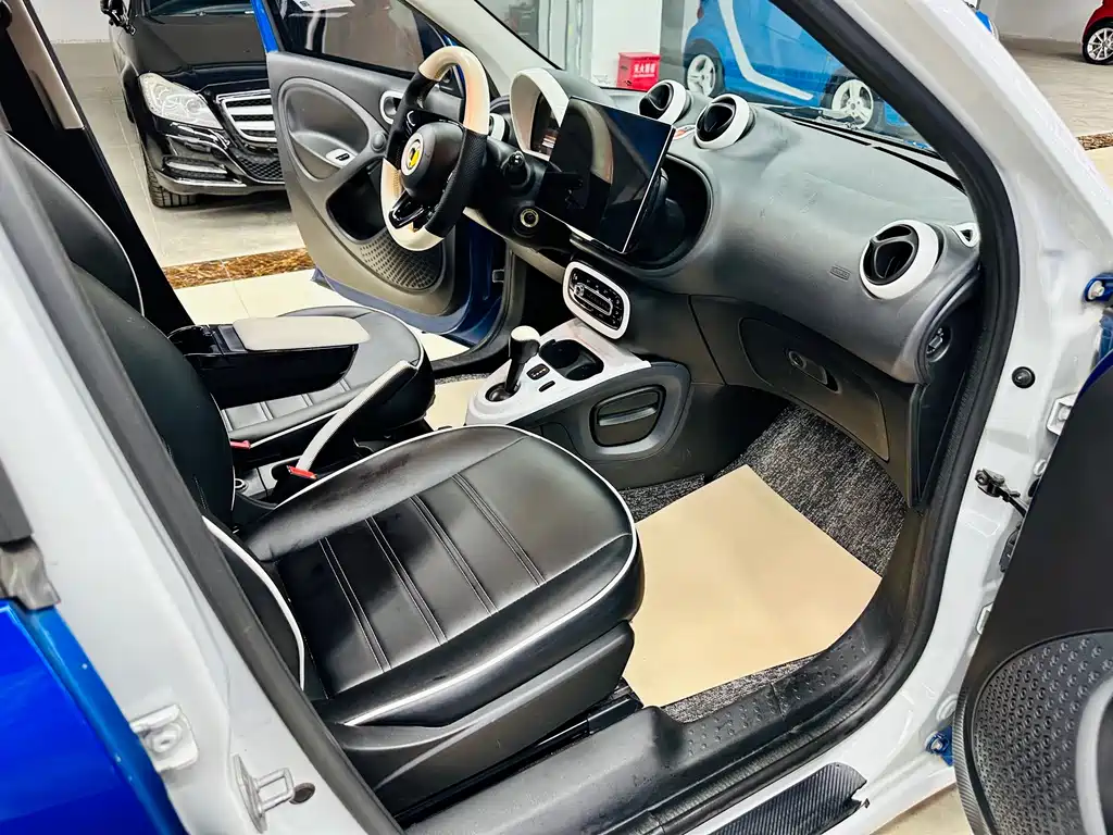 smart Forfour 2017 — фото 18