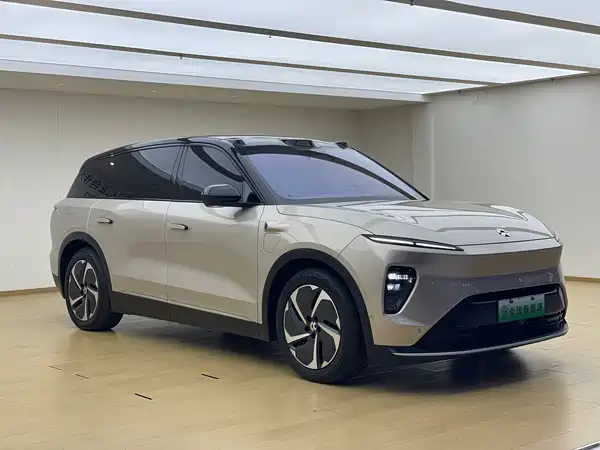 NIO ES8 2024
