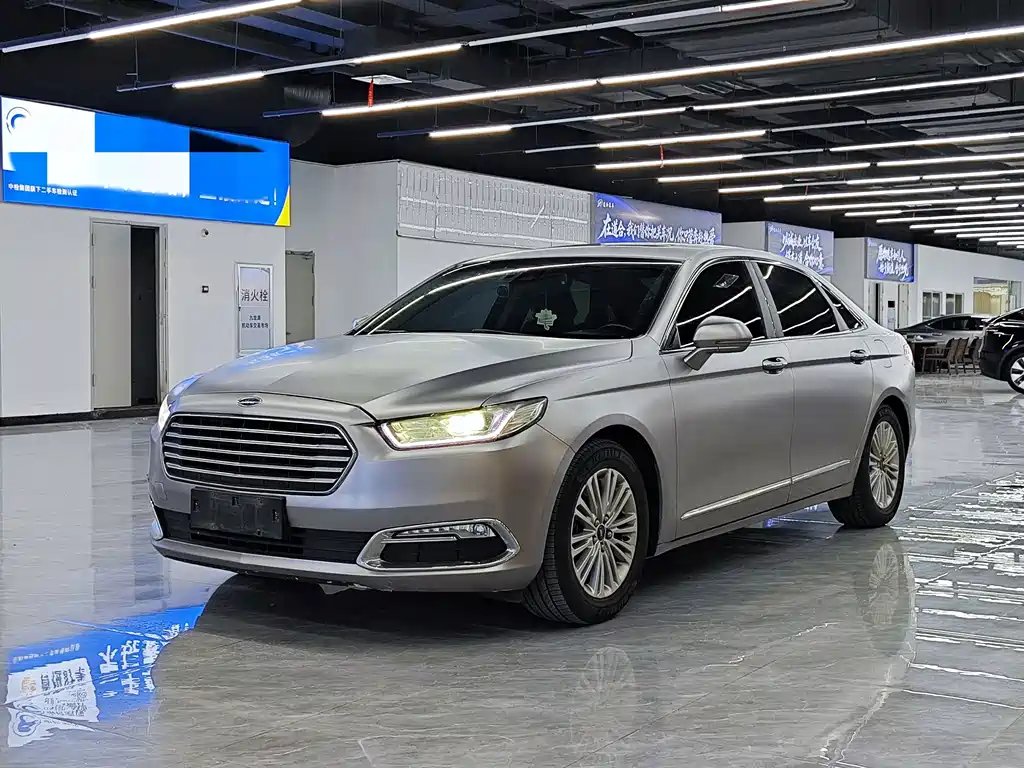 Ford Taurus 2017 — фото 1