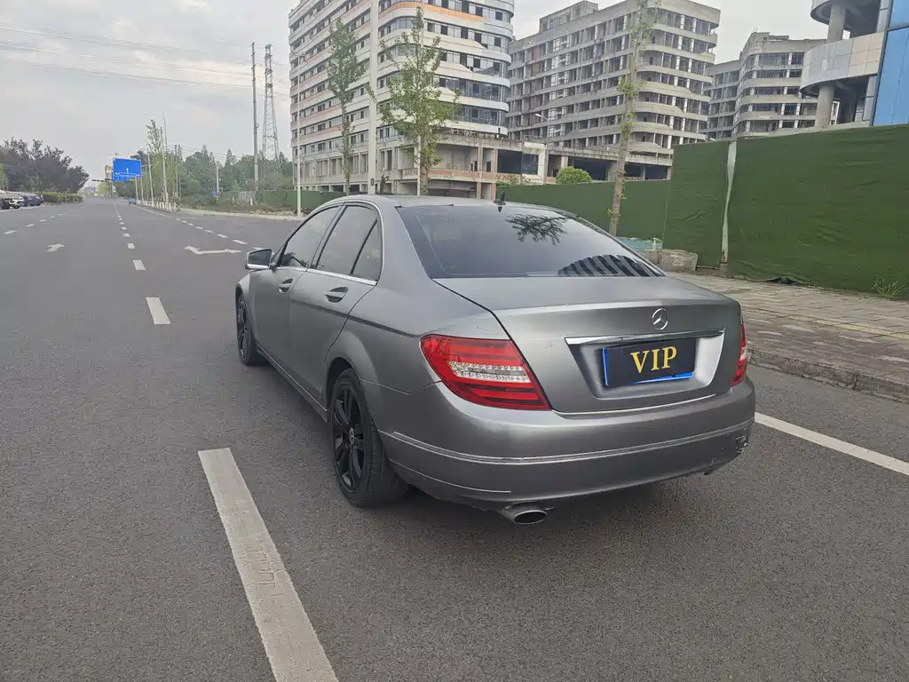Mercedes-Benz C-Class 2010