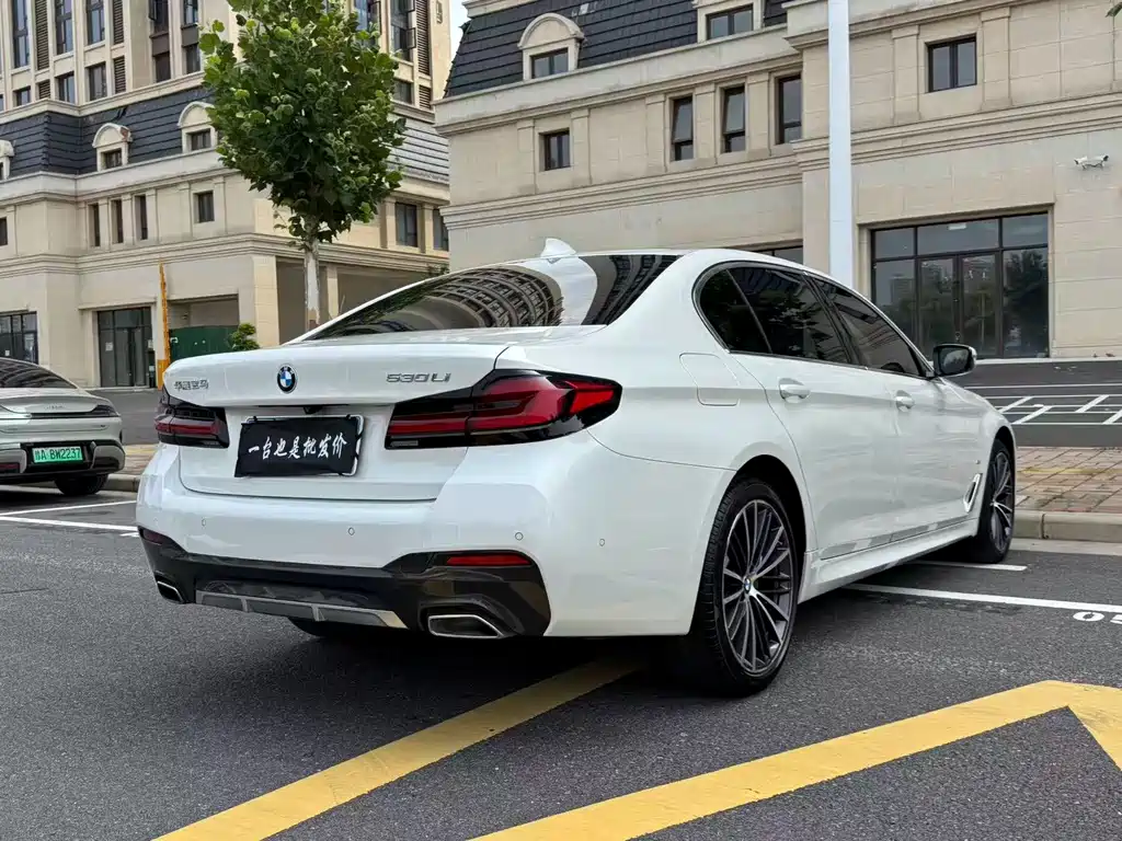 BMW 5 Series 2023 — фото 18