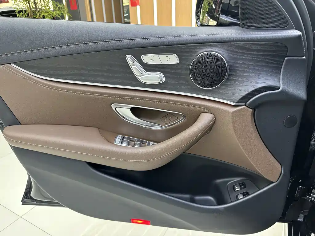 Mercedes-Benz E-Class New Energy 2022 — фото 18