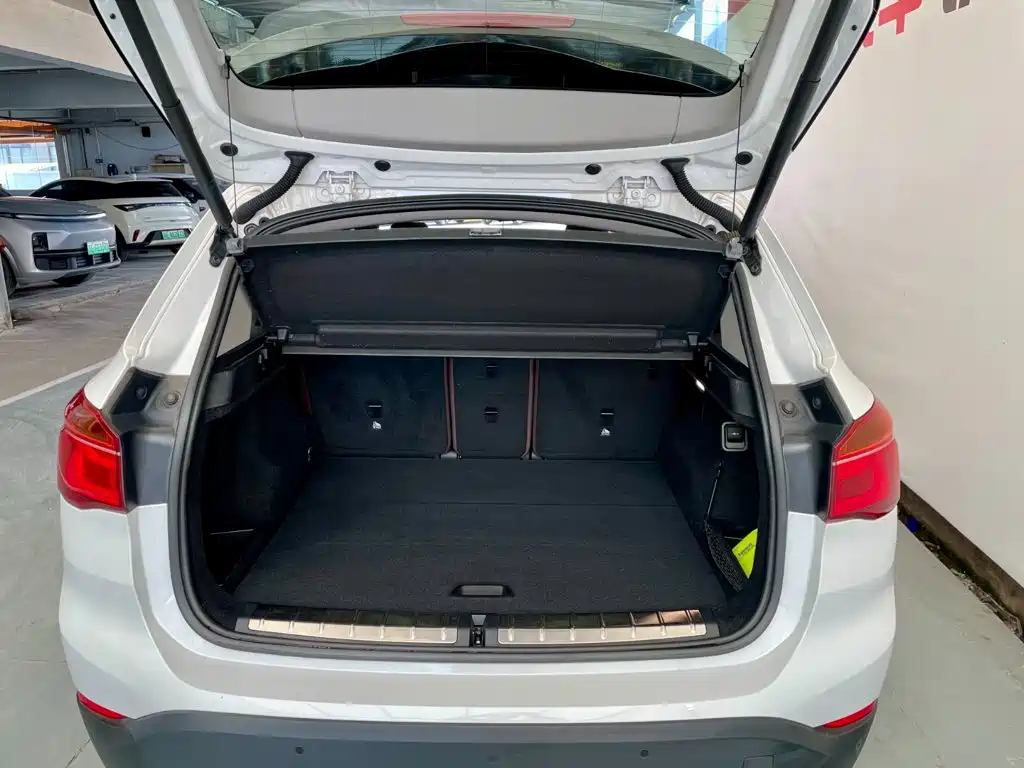 BMW X1 New Energy 2018 — фото 16