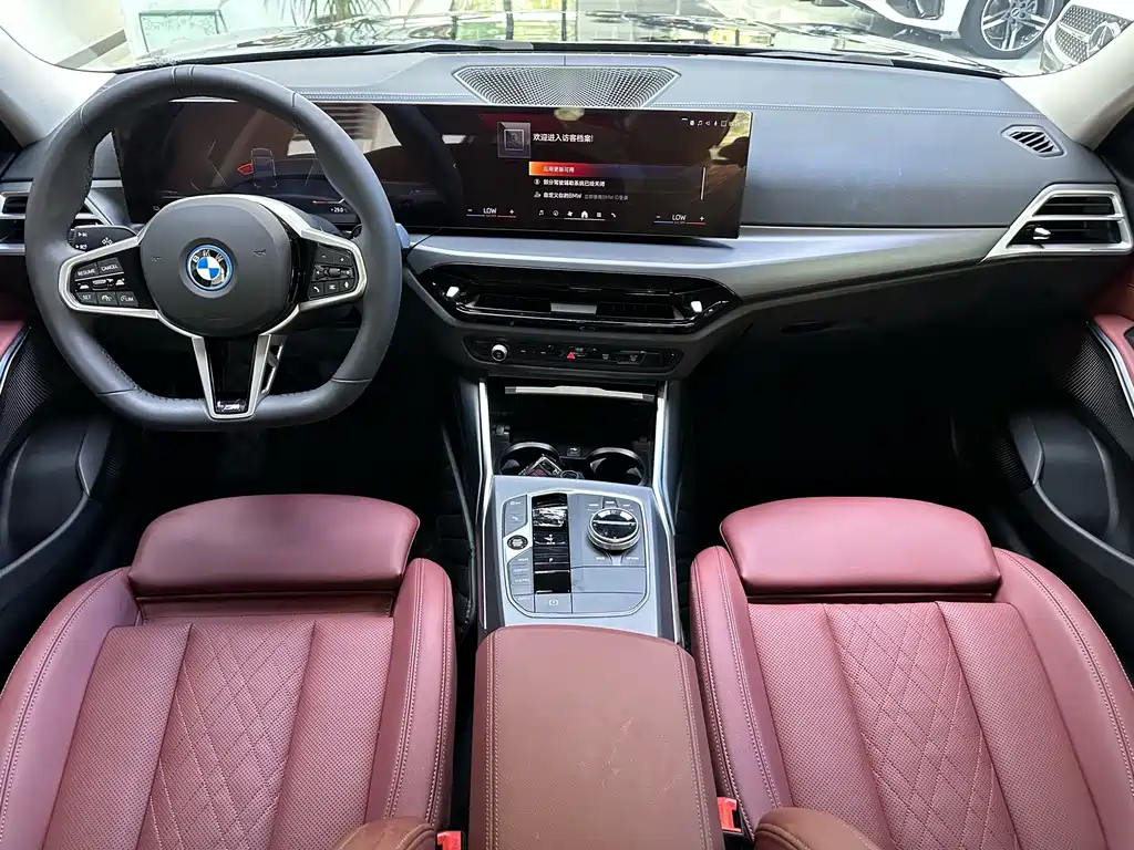 BMW i3 2025 — фото 6