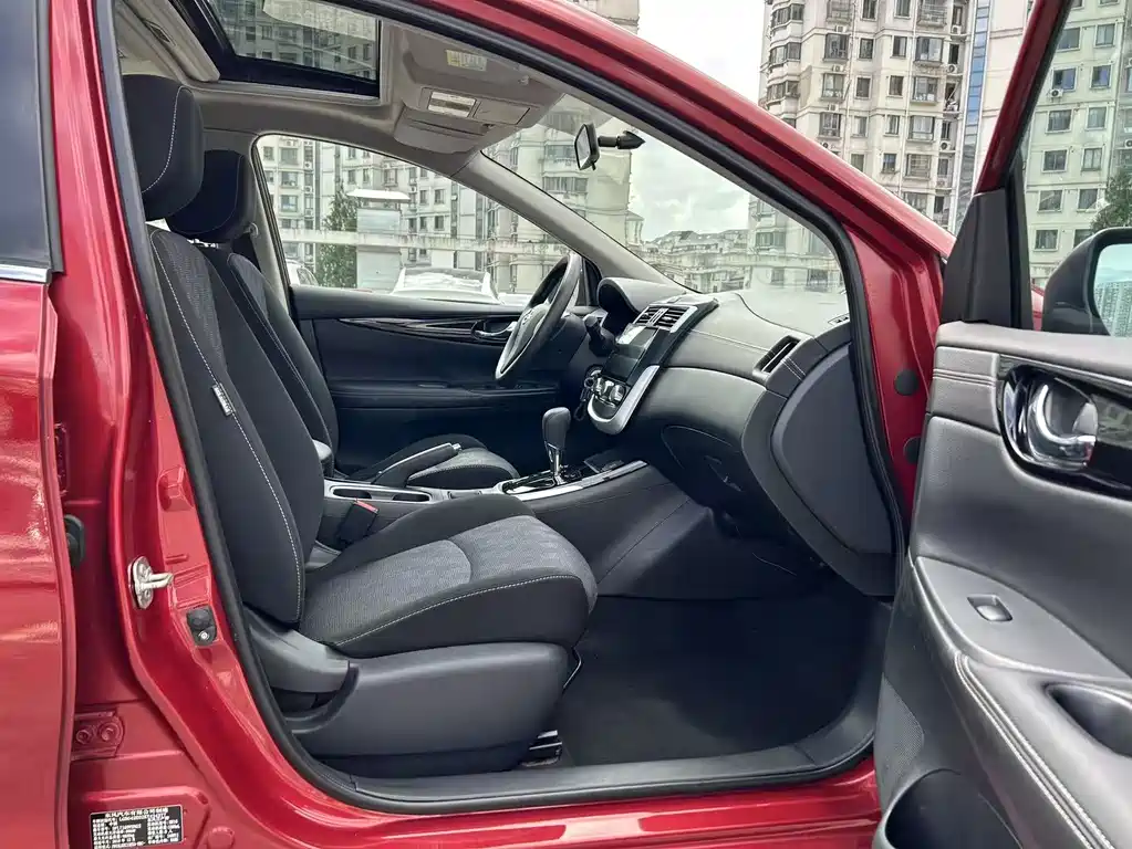 Nissan Tiida 2020 — фото 15