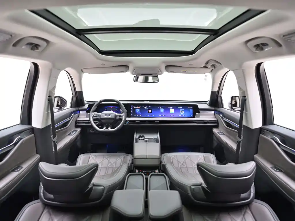 Ford Edge 2025 — фото 9