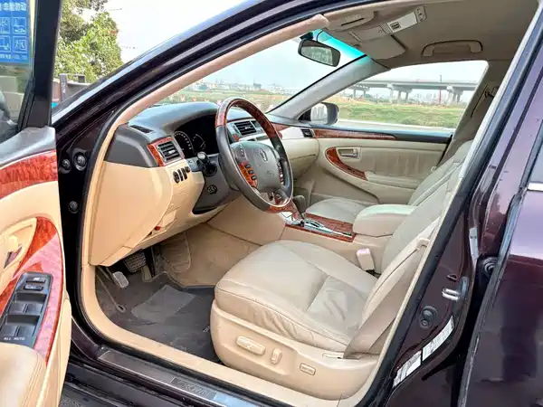 Toyota Crown 2006