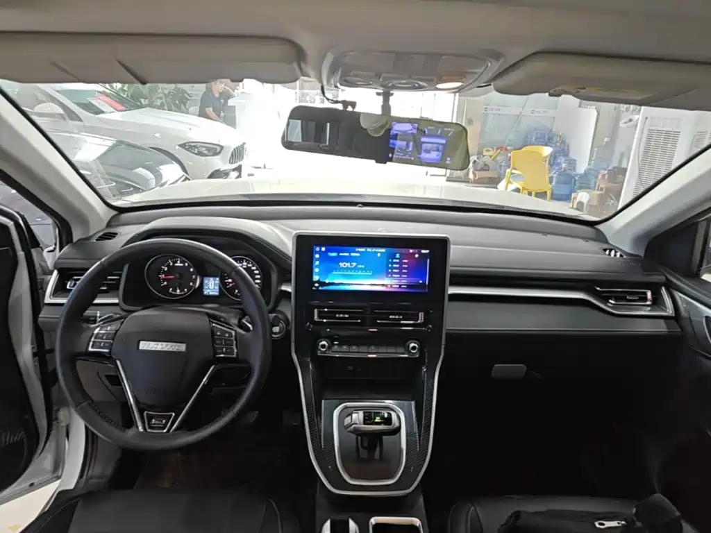 Haval M6 2022 — фото 10