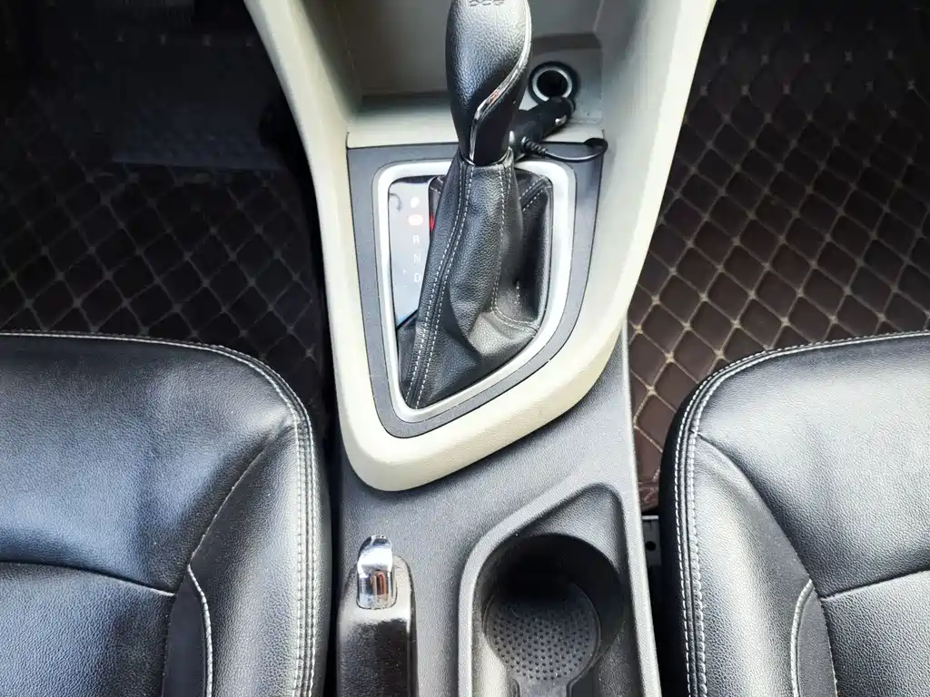Buick Excelle GT 2019 — фото 12