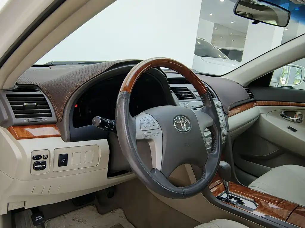 Toyota Camry 2008 — фото 14