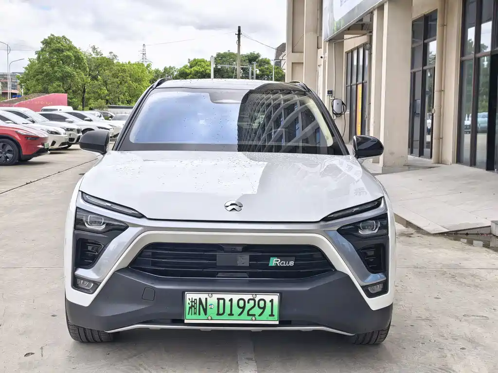 NIO ES8 2019