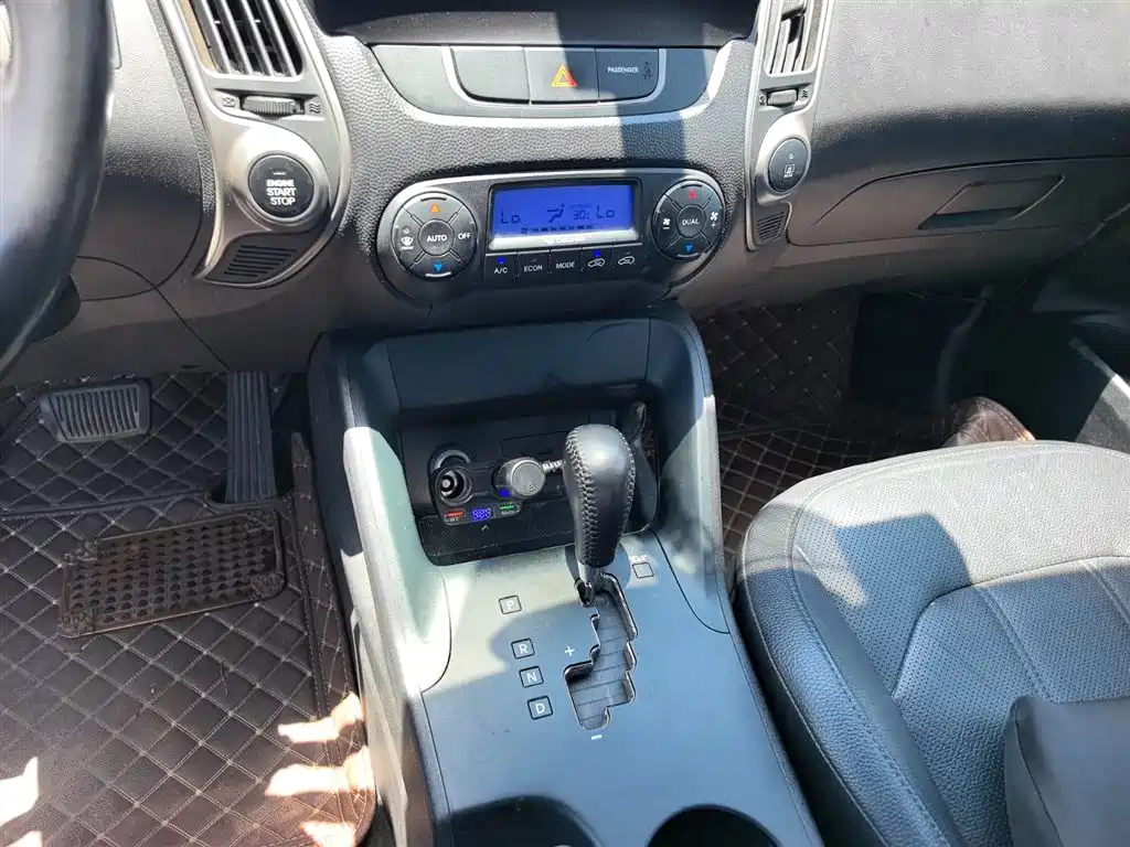 Hyundai ix35 2016 — фото 13