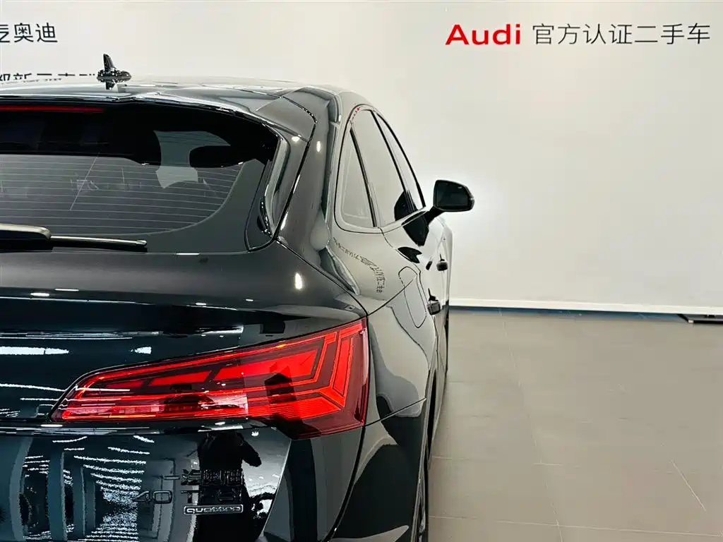 Audi Q5L Sportback 2025 — фото 16