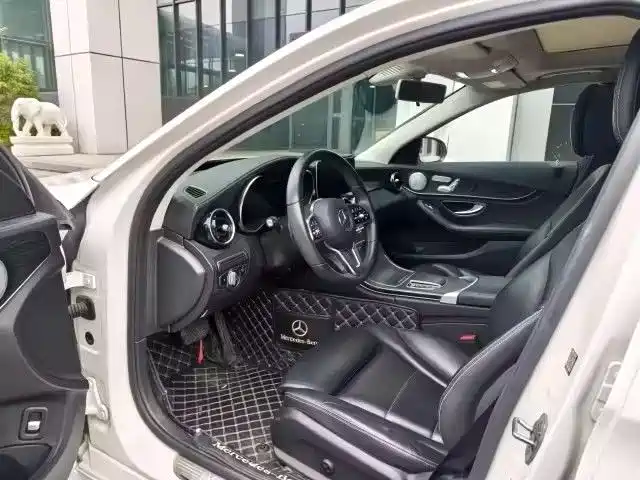 Mercedes-Benz C-Class 2019 — фото 13