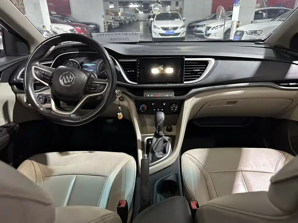 Buick Excelle 2017 — фото 13