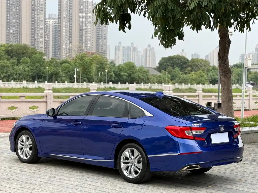 Honda Accord 2018 — фото 7