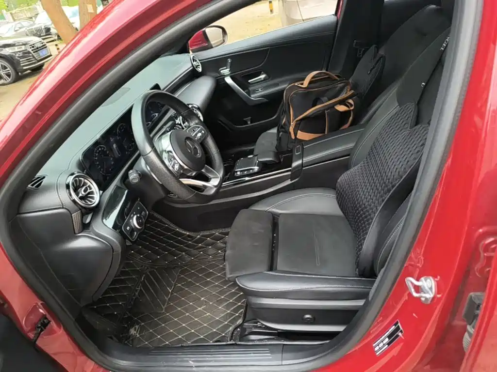 Mercedes-Benz A-Class 2020 — фото 15