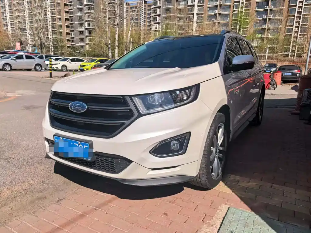 Ford Edge 2018 — фото 1