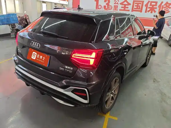 Audi Q2L 2022