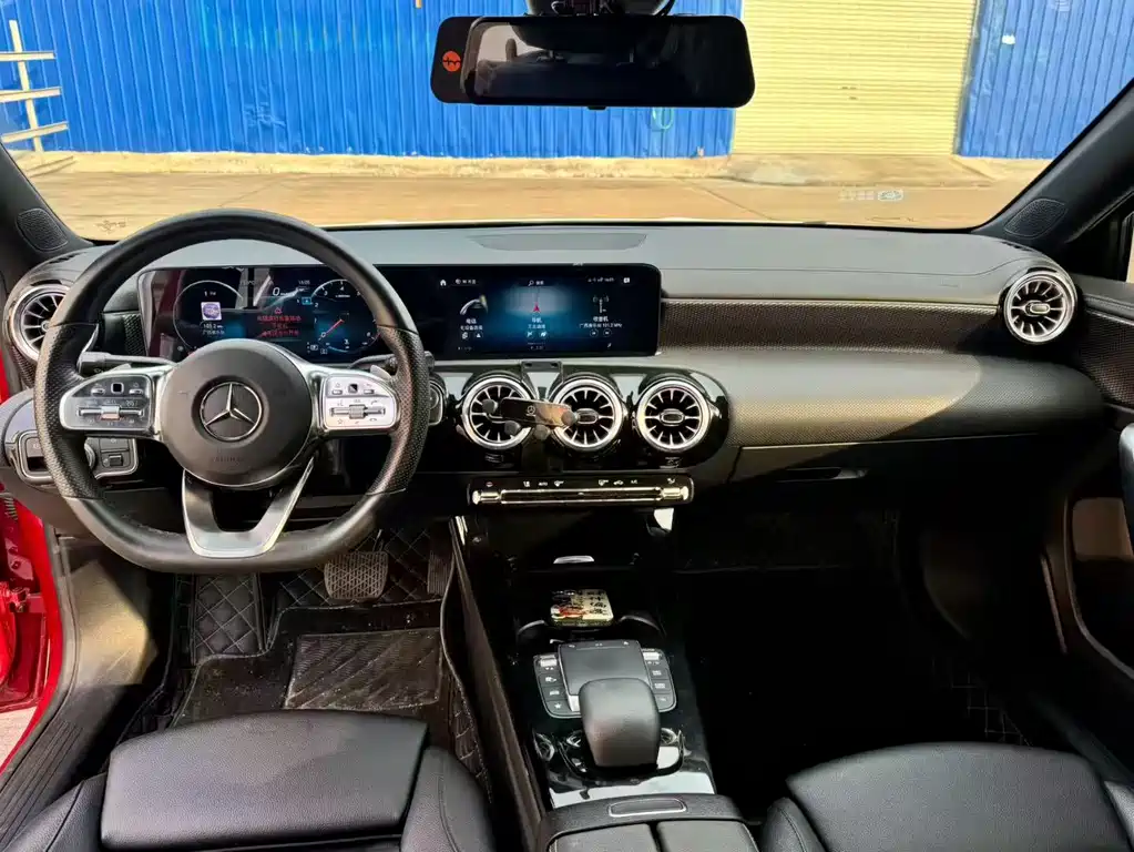 Mercedes-Benz A-Class 2022 — фото 8