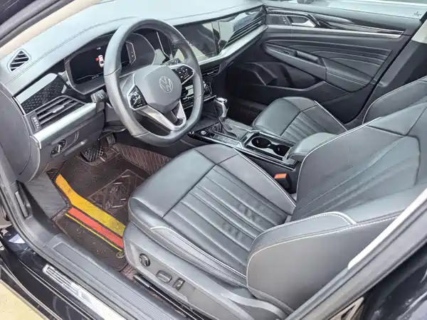 Volkswagen Passat 2023