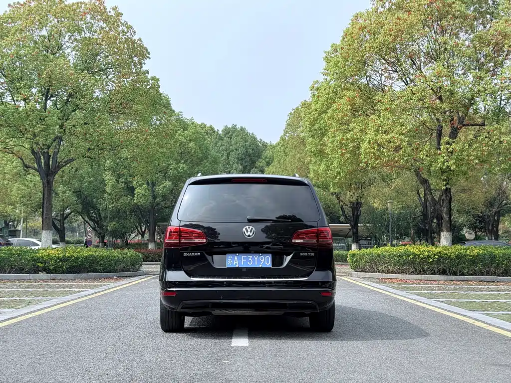 Volkswagen Sharan 2017 — фото 5