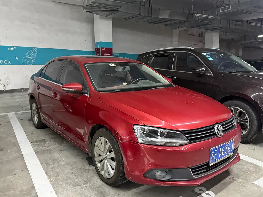 Volkswagen Sagitar 2015