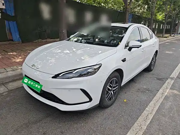 BYD Seal 05 DM-i 2025