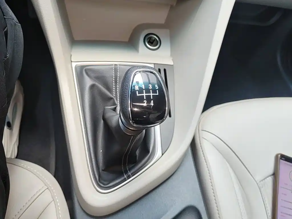 Buick Excelle GT 2016 — фото 14