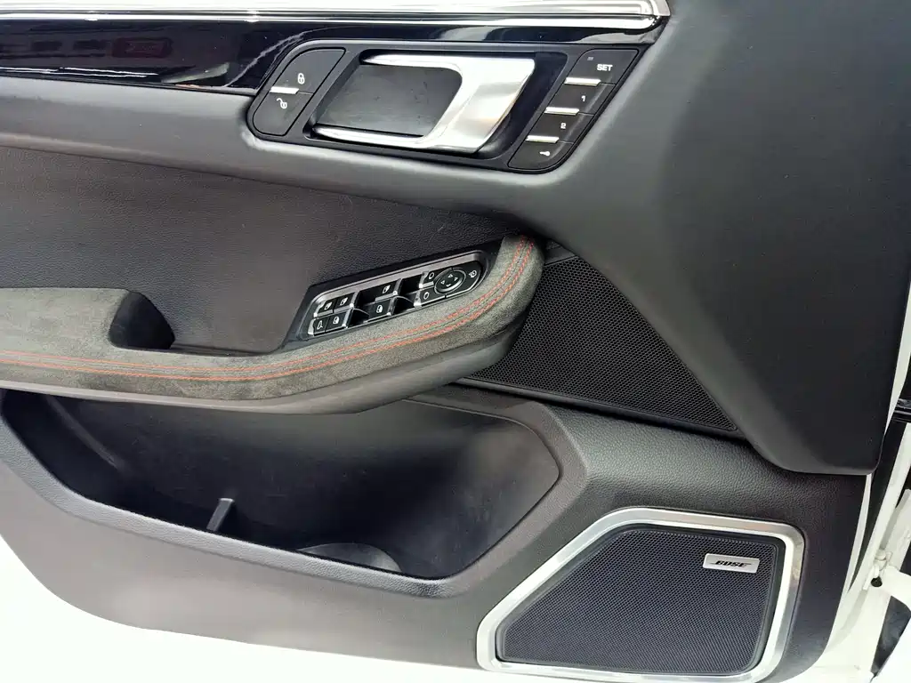 Porsche Macan 2014 — фото 14