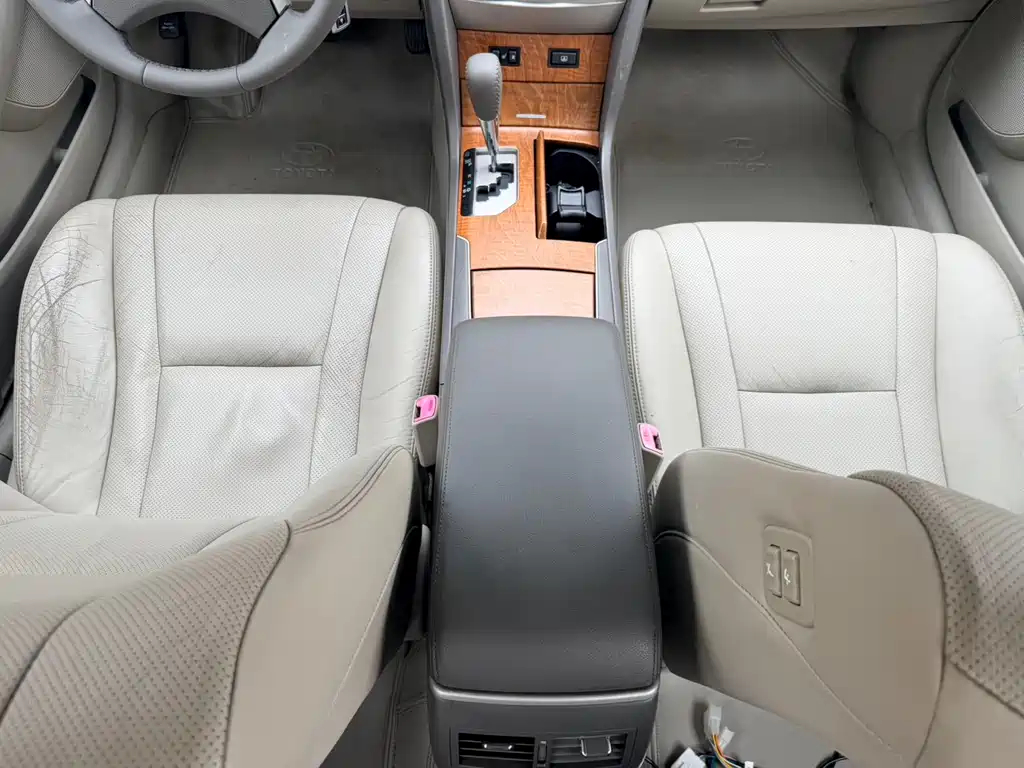 Toyota Camry 2009 — фото 10