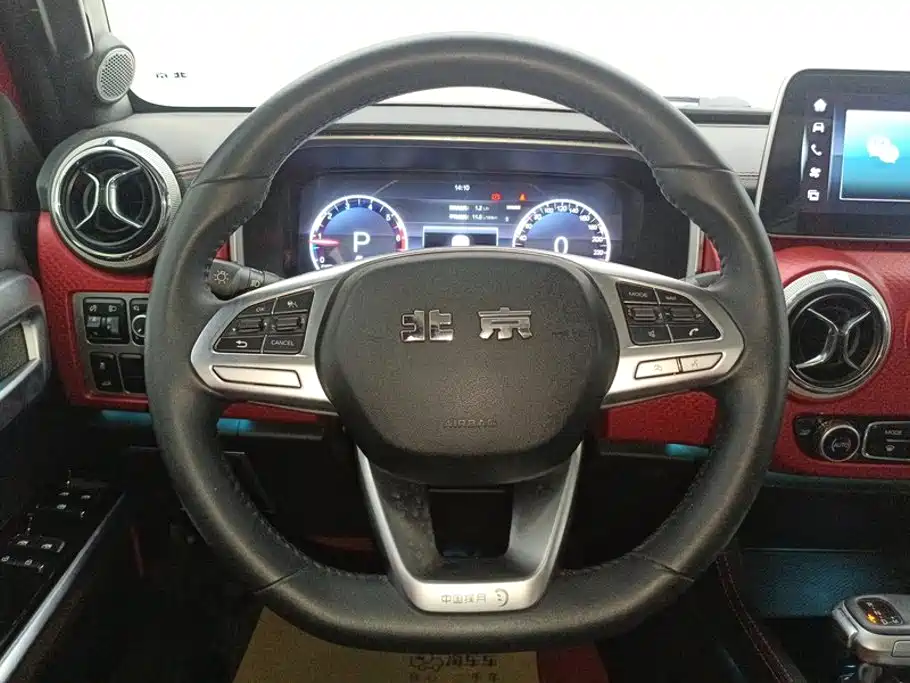 BAIC BJ40 2023 — фото 15