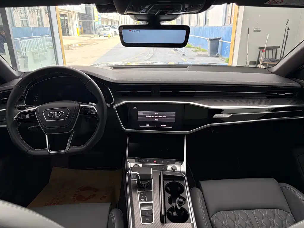 Audi A7L 2025 — фото 10
