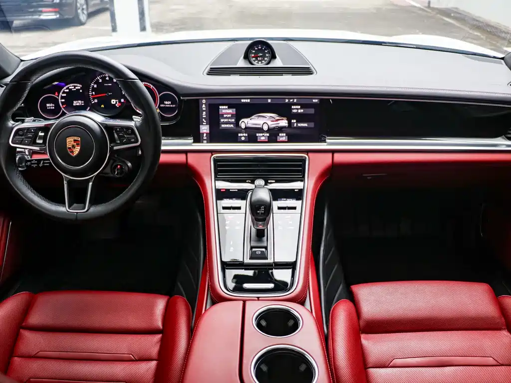 Porsche Panamera 2019 — фото 14