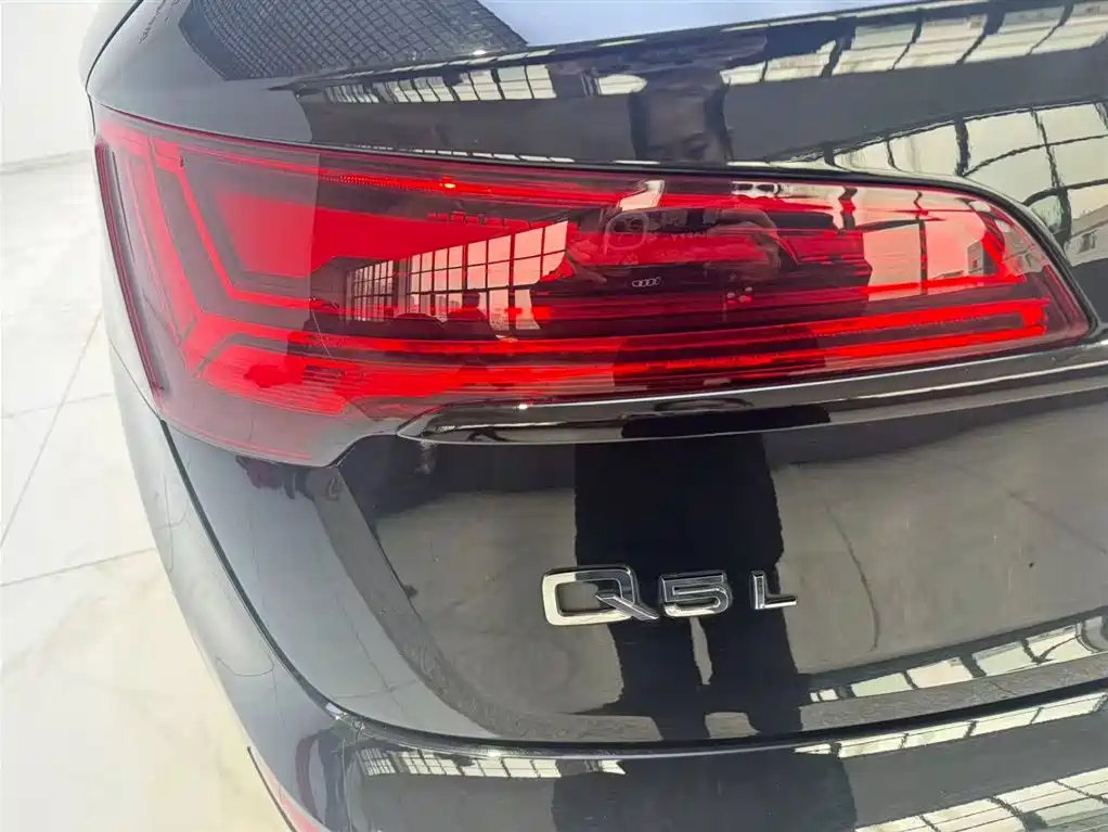 Audi Q5L 2025 — фото 14