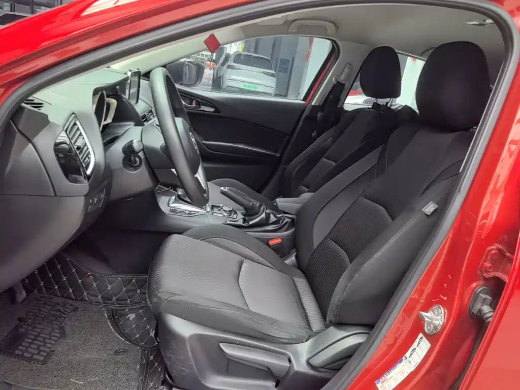Mazda 3 Axela 2016 — фото 15