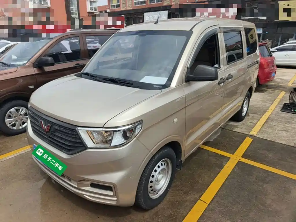 Wuling Hongguang V 2020 — фото 2