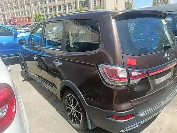Dongfeng Fengxing SX6 2016