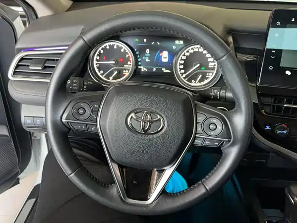 Toyota Camry 2023