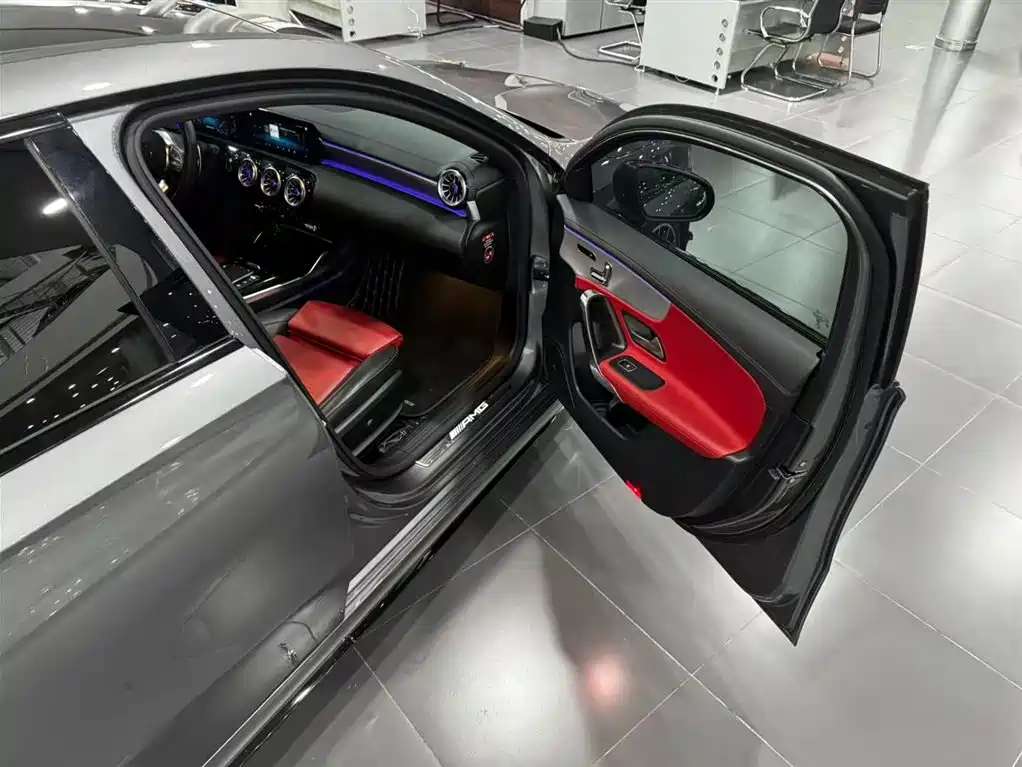 Mercedes-Benz A-Class AMG 2021 — фото 22