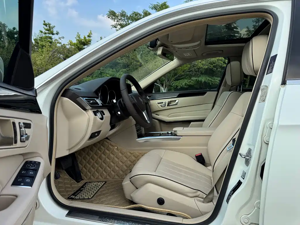 Mercedes-Benz E-Class 2015 — фото 11