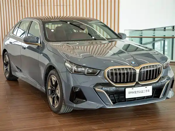 BMW 5 Series 2025