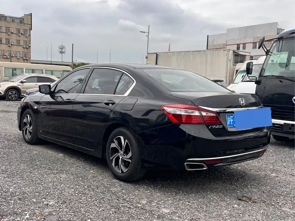 Honda Accord 2017 — фото 4