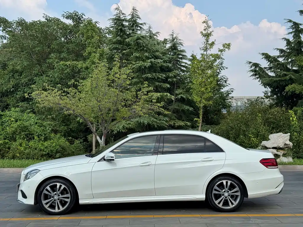 Mercedes-Benz E-Class 2015