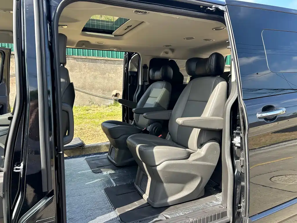Ford Tourneo 2020 — фото 9