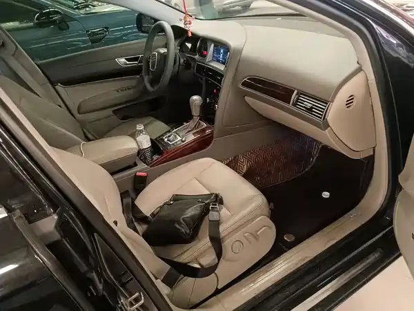 Audi A6L 2012