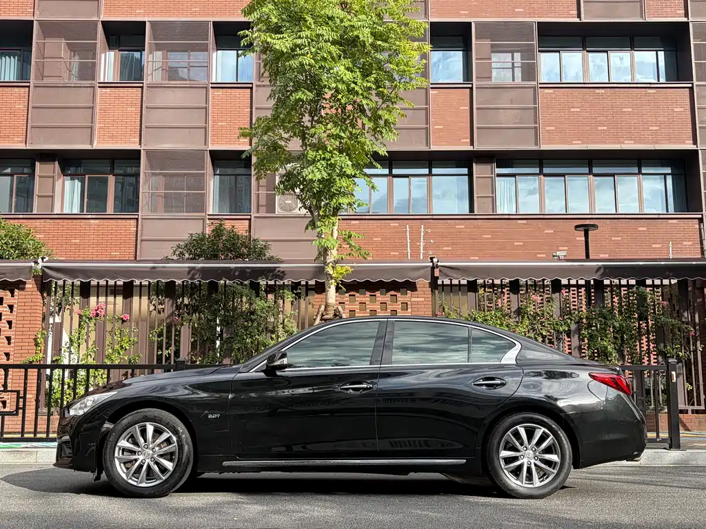 Infiniti Q50L 2018 — фото 5