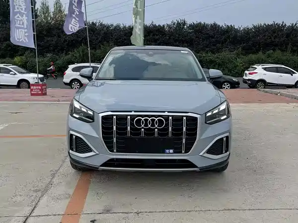Audi Q2L 2023