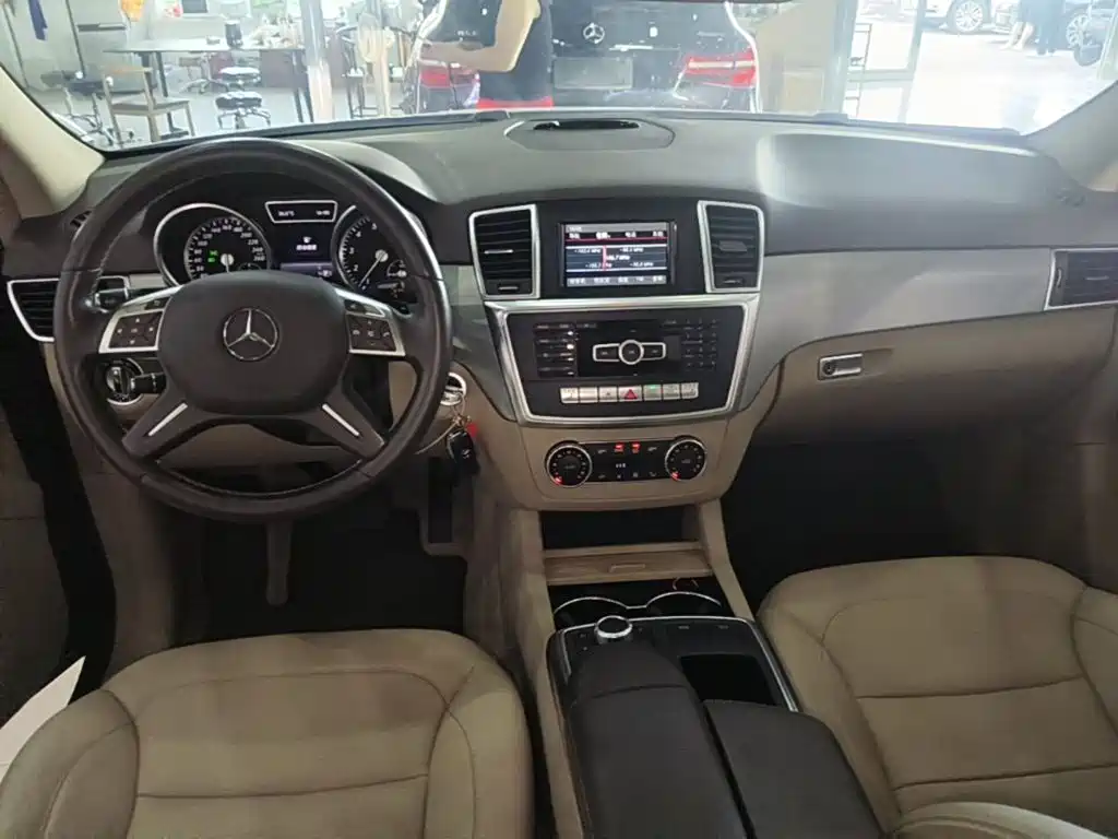 Mercedes-Benz M-Class 2015 — фото 10