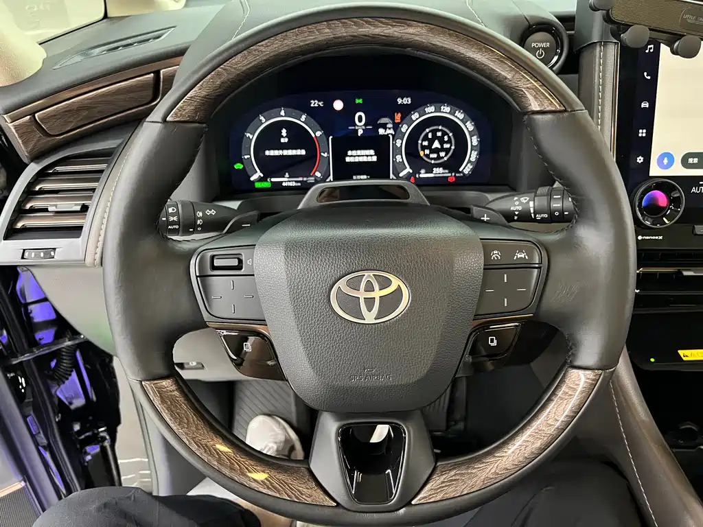 Toyota Alphard 2025 — фото 23